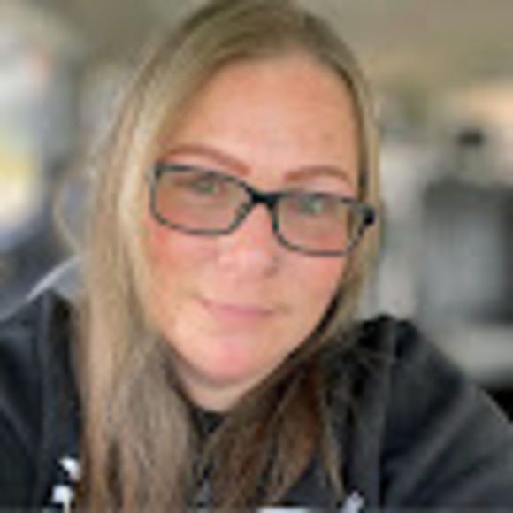 Meet your Posher, Amber - Picture 1 of 1